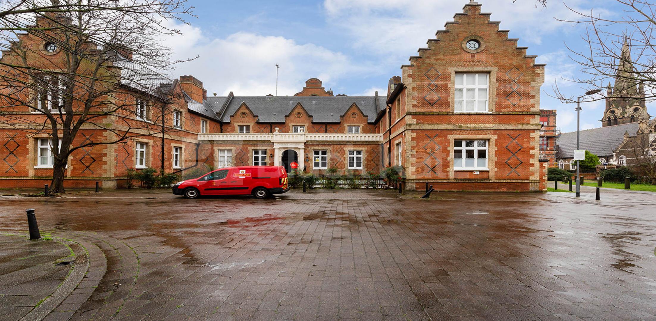 			VIRTUAL TOUR AVAILABLE!, 1 Bedroom, 1 bath, 1 reception Maisonette			 Ritson Road, DALSTON N1